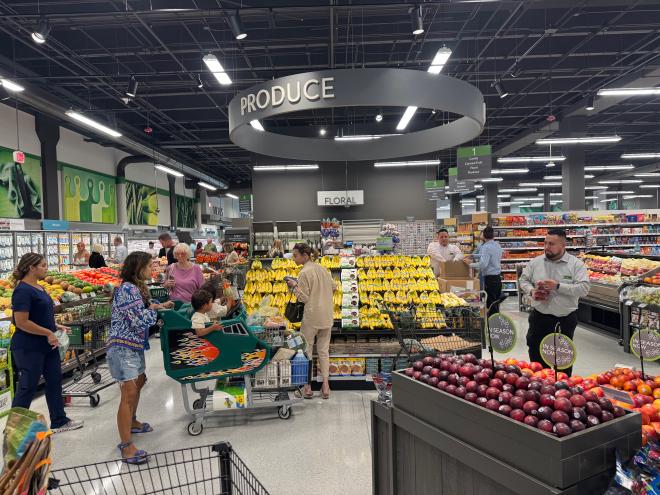 people shopping