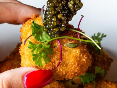 Miami has a new cocktail bar with lobster nuggets and DJs