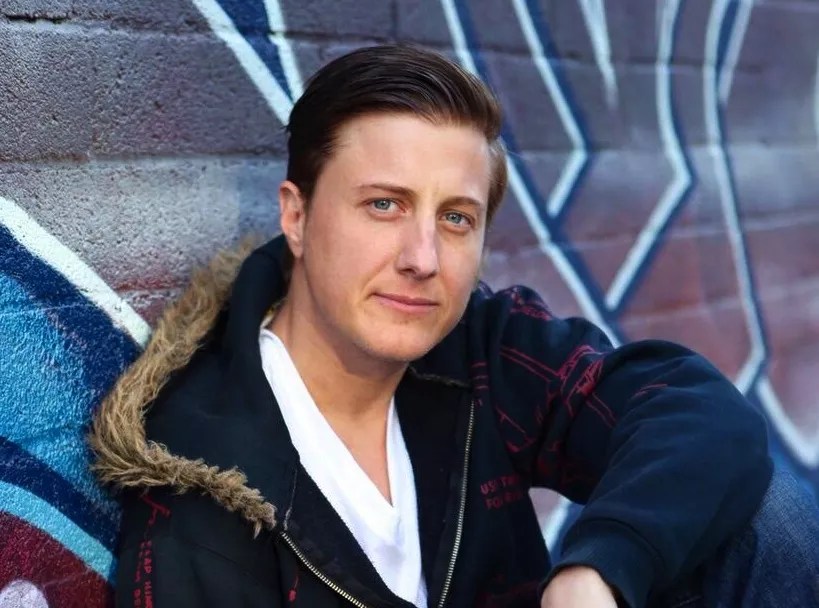 Scott Turner Schofield Guides Audiences Through Gender Transition in <i>Becoming a Man in 127 Easy Steps</i>