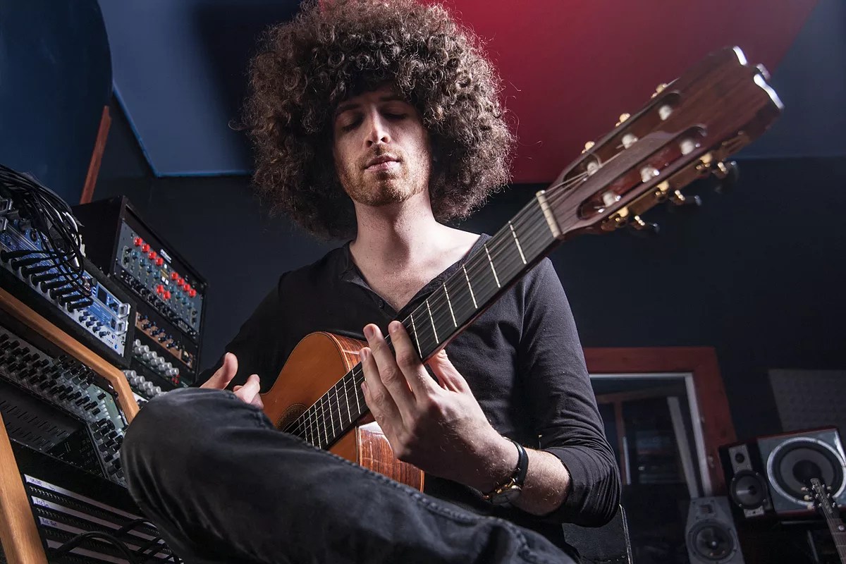 MasterMinds 2017: Sammy Gonzalez’s Guitar Strings Entrance Audiences