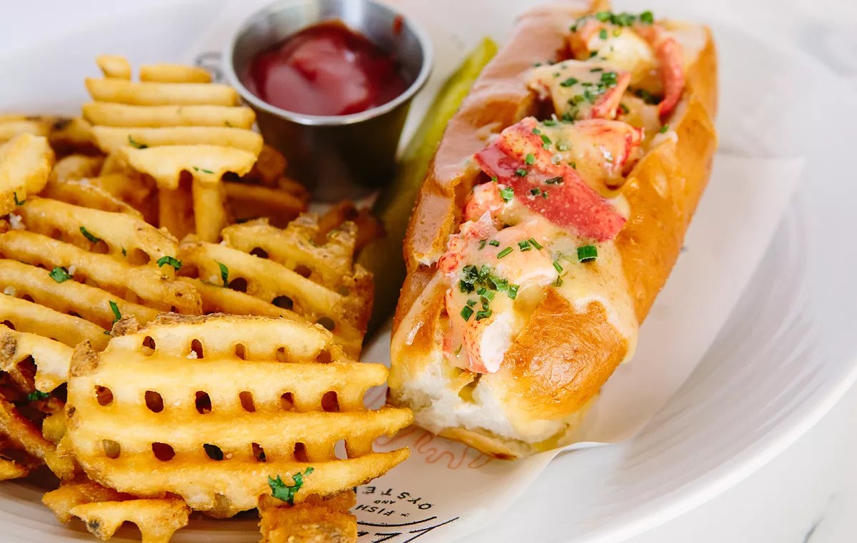 Izzy’s Fish & Oyster Closes in Miami Beach, Opens in Fort Myers