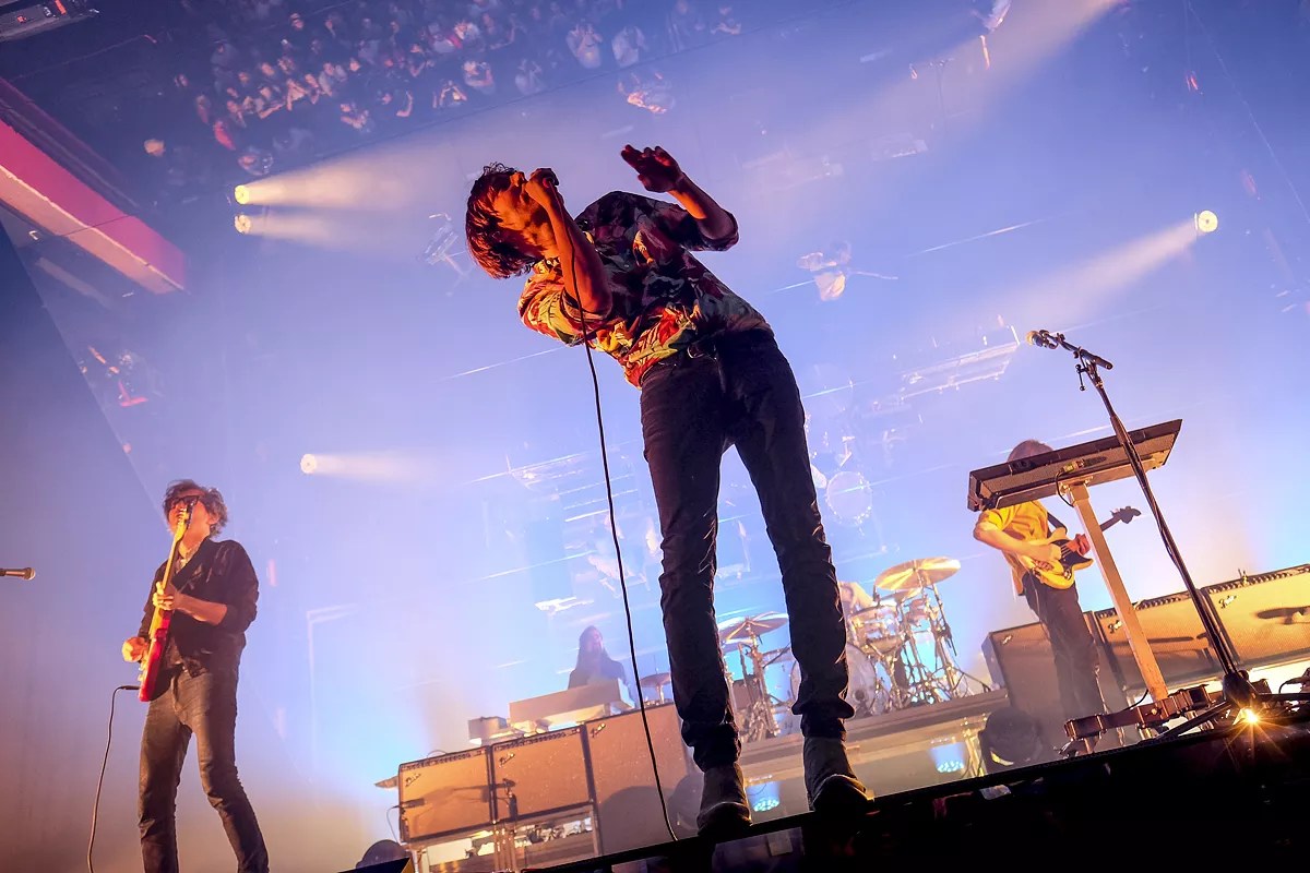 Phoenix Launched Its 2017 Tour With a Massive Mirror and Crowdsurfing