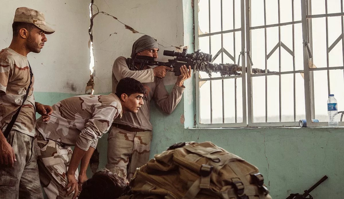 Miami Freelance Photographer Sneaks Into Frontlines of War in Mosul