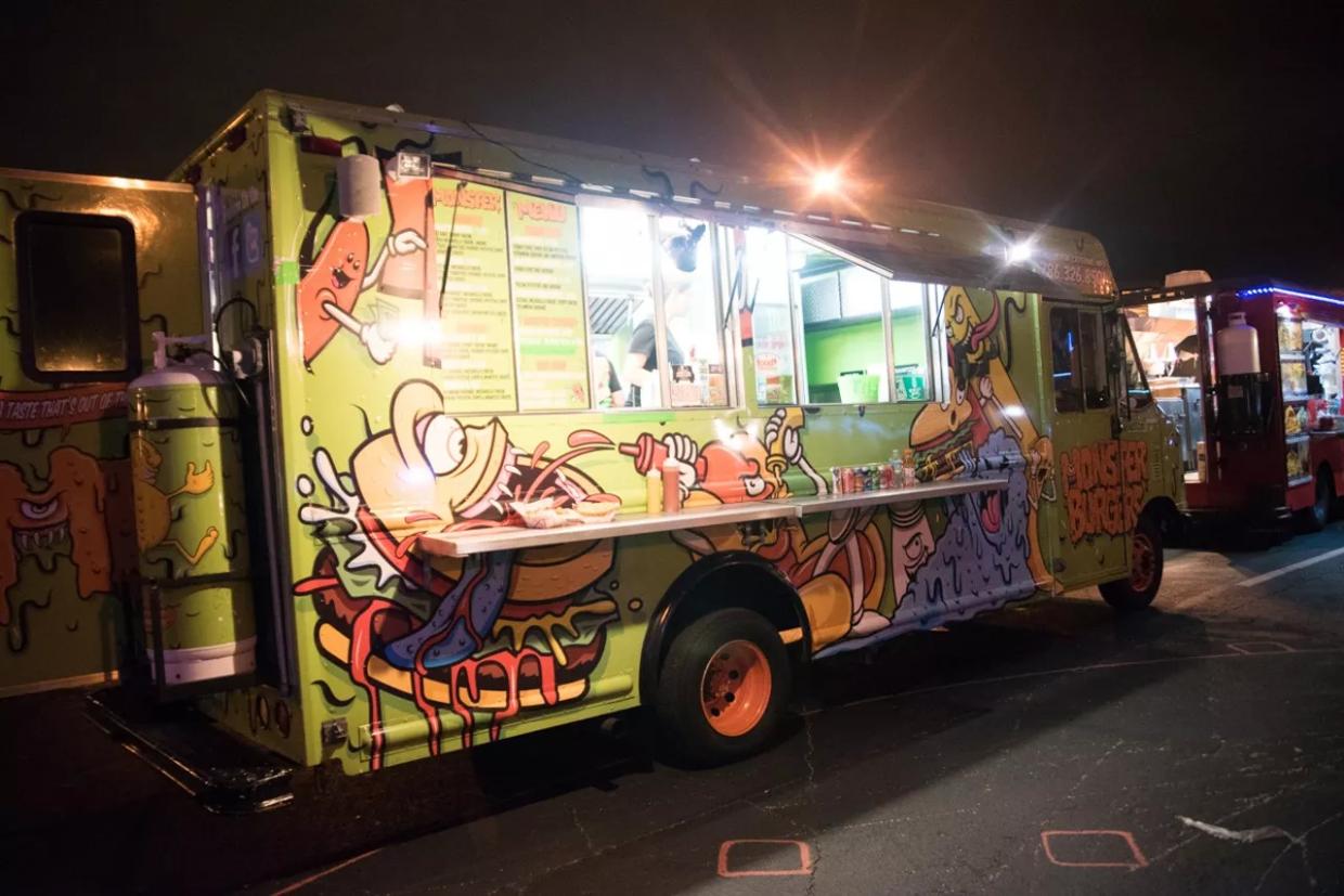 JetBlue Sponsors Free Food Truck Roundup at BB&T Center Today