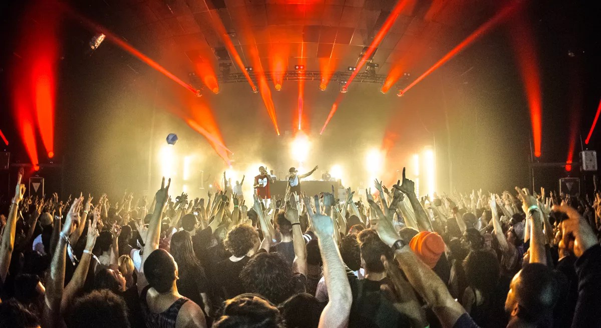 What Was Up With All the Dust at That III Points Stage?