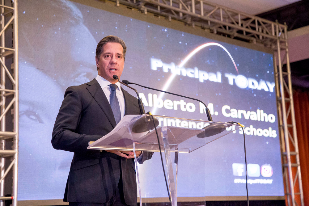 Carvalho Suddenly Turns Down Job Running NYC Schools to Stay in Miami