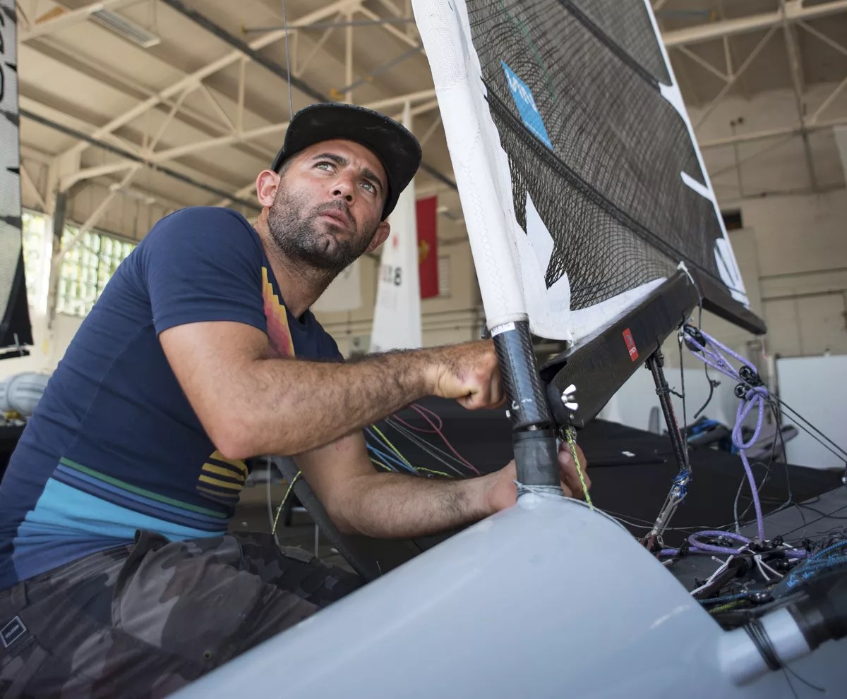 A Venezuelan Exile Is Conquering Moth Boats, Sailing’s Extreme New Sport