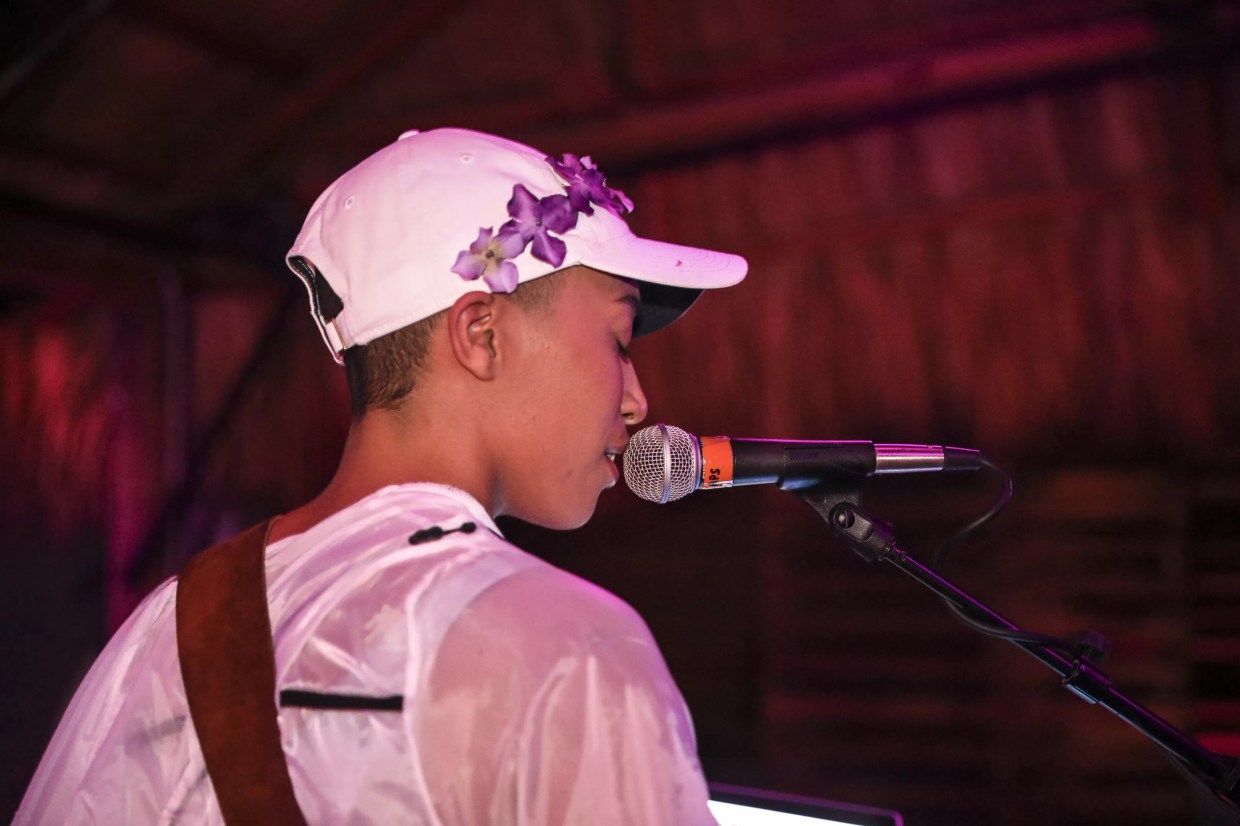 DVWEZ’s Alternative Twist on R&B Is What We Need