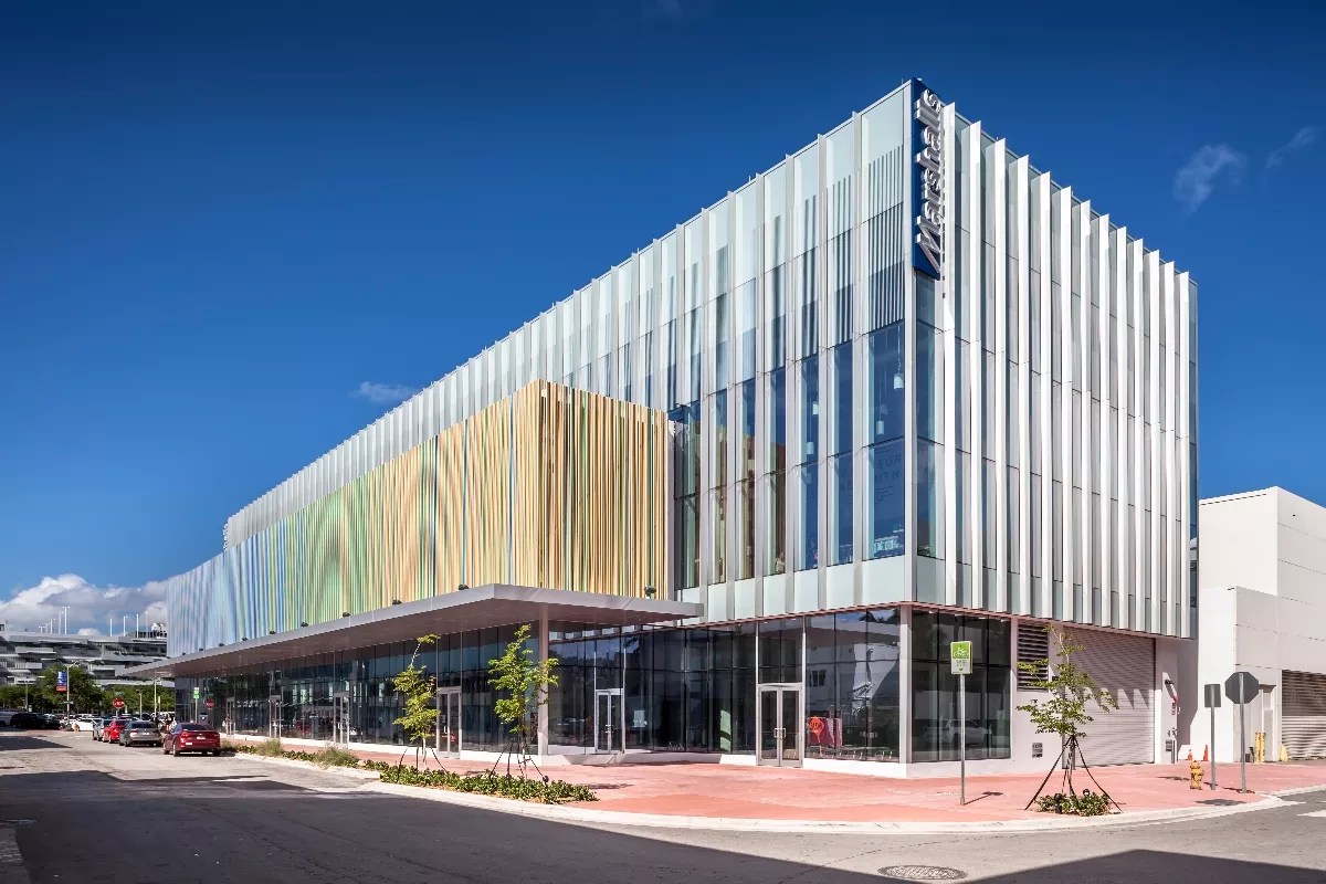 The Lincoln Eatery Food Hall in South Beach Opens With 14 Concepts UPDATED