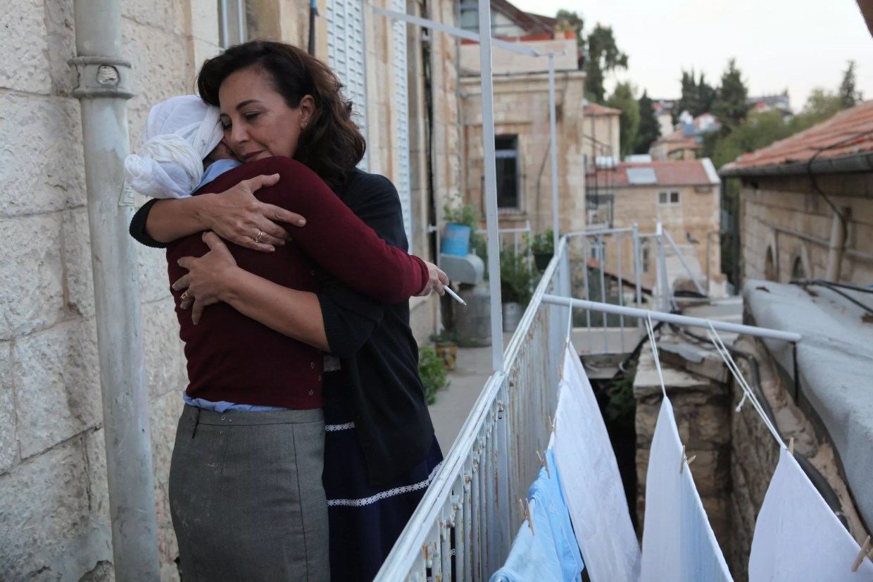 Hugely Popular Israeli Comedy <i>The Women’s Balcony</i> Pits Wives Versus Husbands at Synagogue