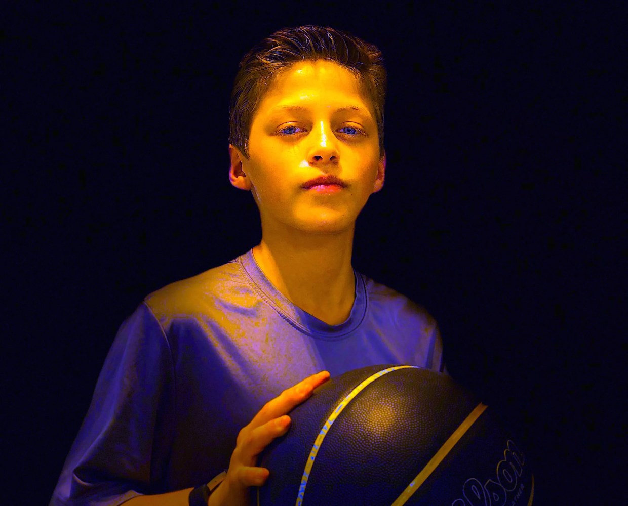 In <i>Dov</i>, a Young Basketball Player Bares His Soul Onstage