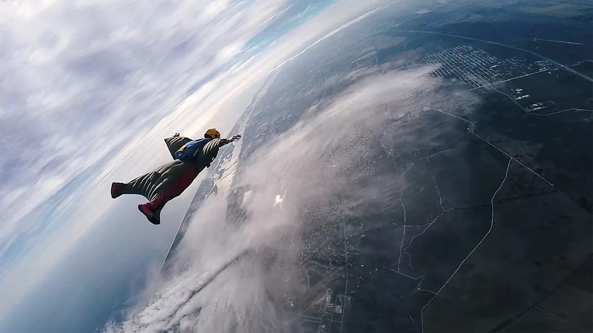 Florida Man Wingsuits From 14,000 Feet