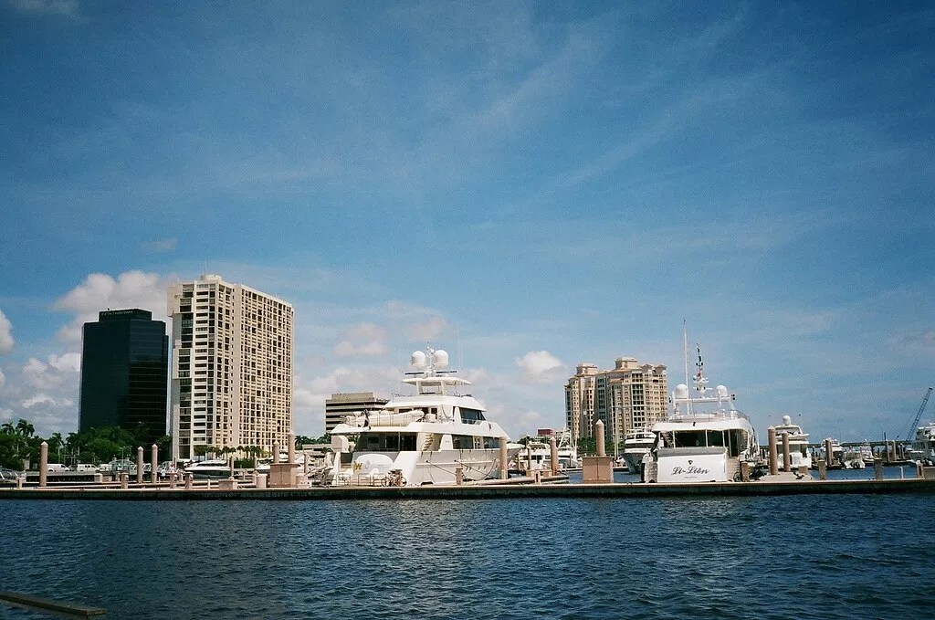 Convicted Venezuelan Official’s Palm Beach Home Sells for $11 Million at Auction