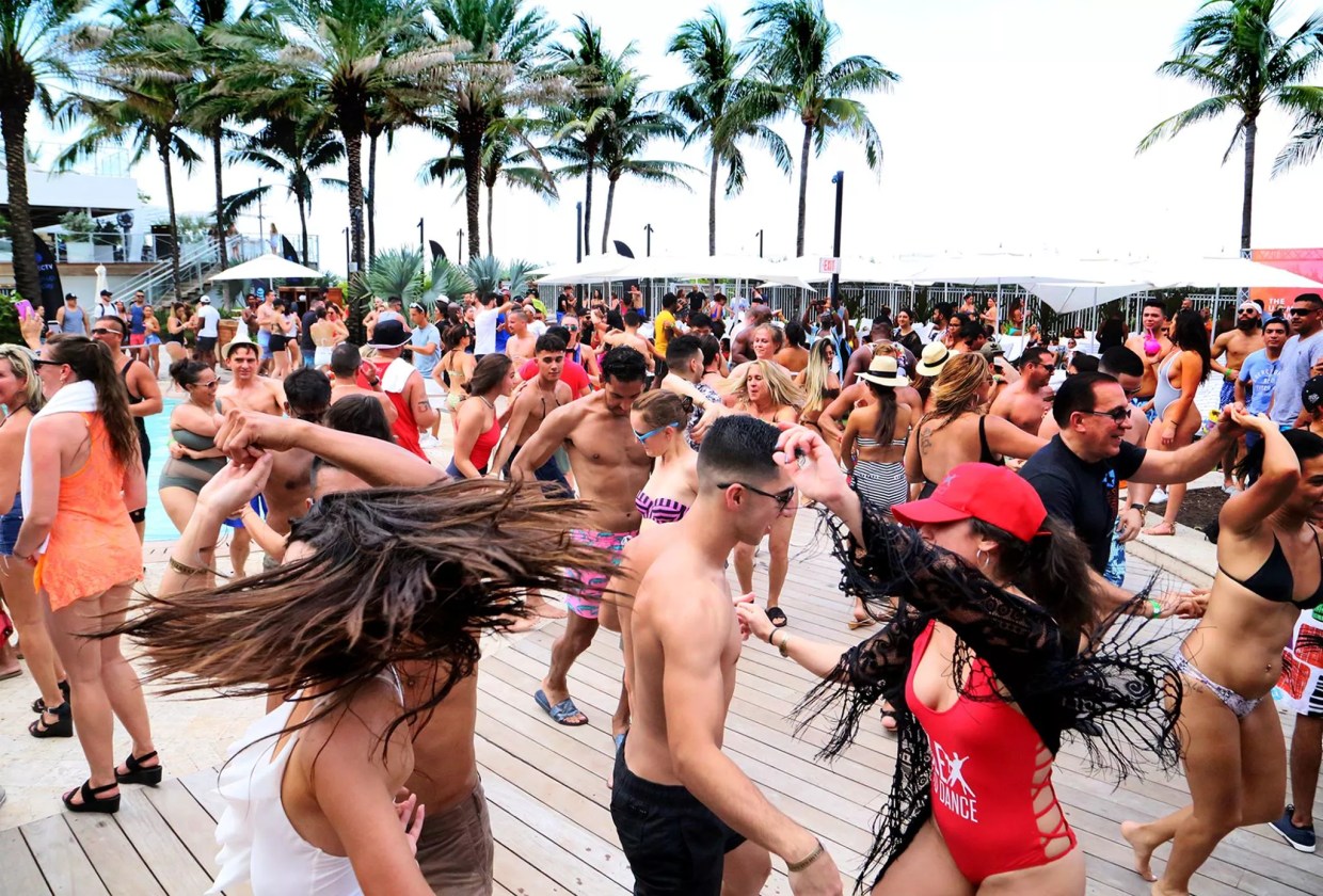 Miami Salsa Congress Celebrates Its 18th Birthday With Music and Parties