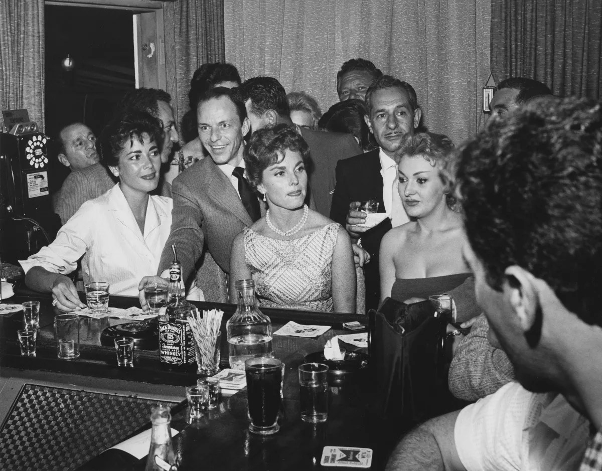 Channel Frank Sinatra at the Fontainebleau Miami Beach