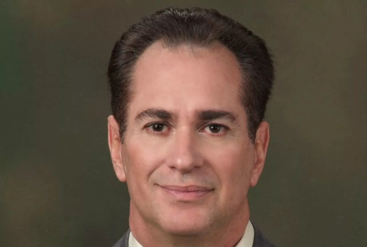 Former Mayor Accused of Sexual Harassment Works at Girls’ School in Miami