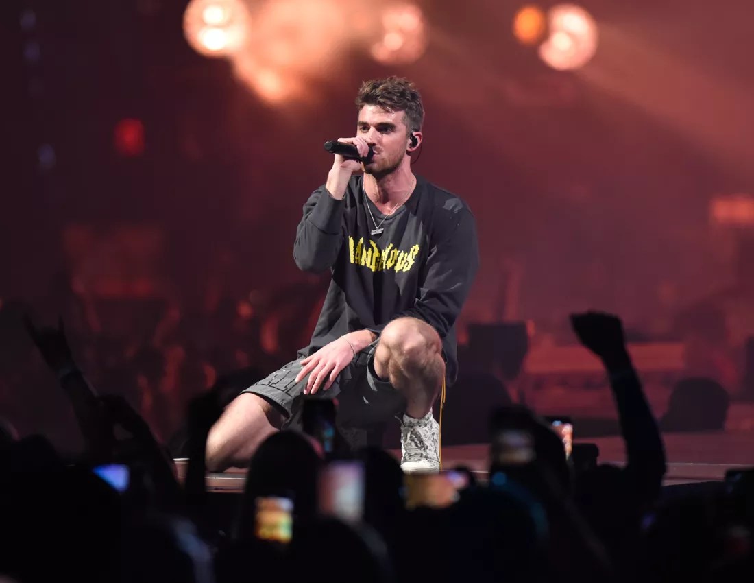 The Chainsmokers Cough Up a Dull Spectacle at American Airlines Arena