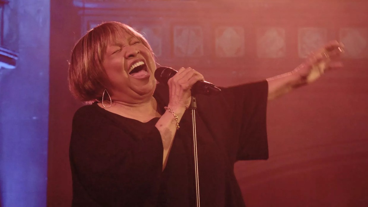 Mavis Staples on Touring at 80 Years Old: “I Must Be the Messenger”