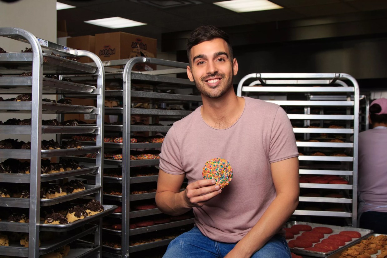 Night Owl Cookies’ Andrew Gonzalez Competes on <i>Chopped Sweets</i>
