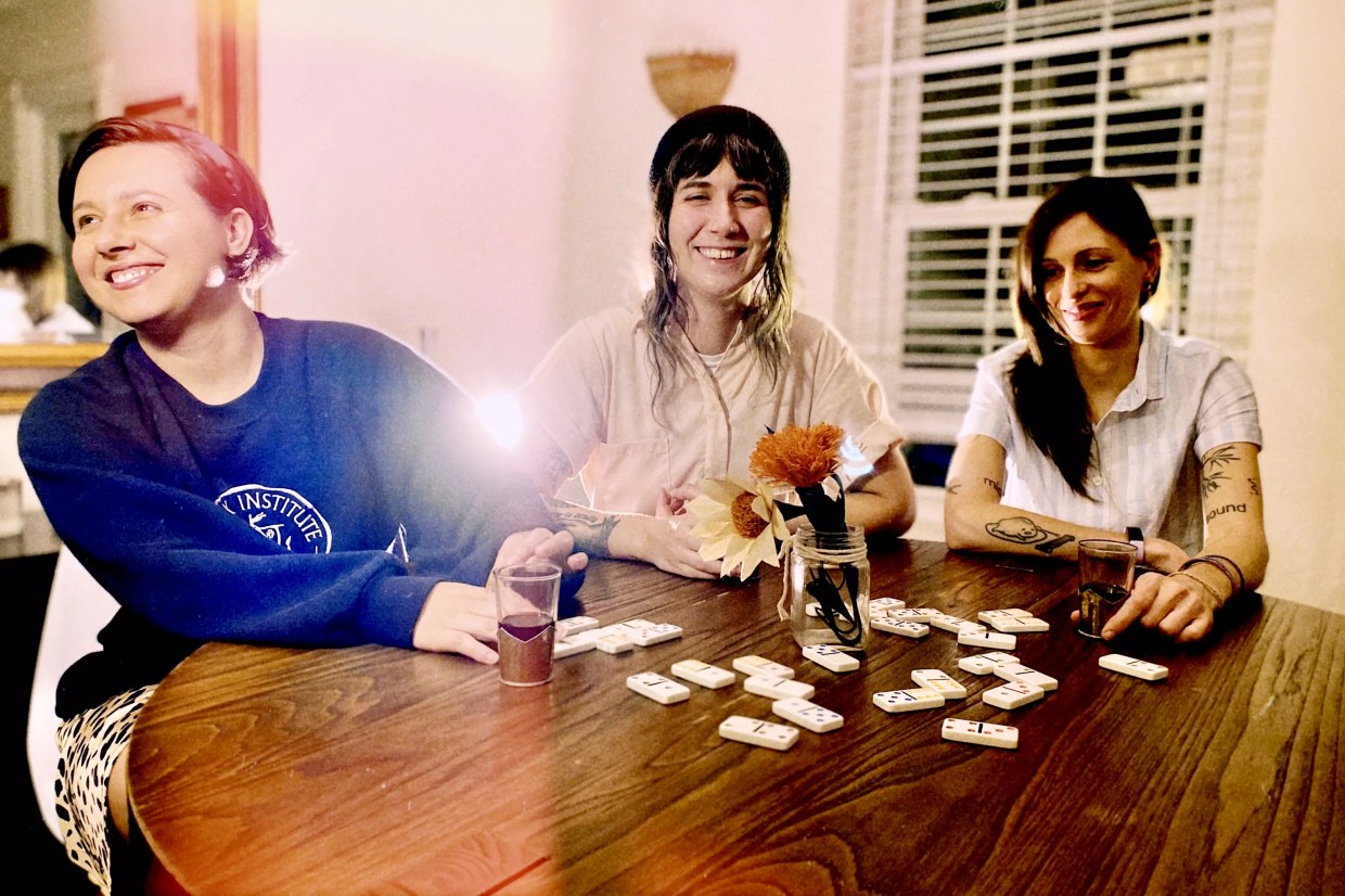 Bufu Records Makes a Comeback With Las Nubes and Palomino Blond Split EP