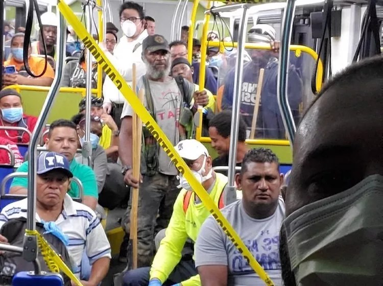 Photo of Packed Bus Shows What’s Wrong With Miami-Dade Transit