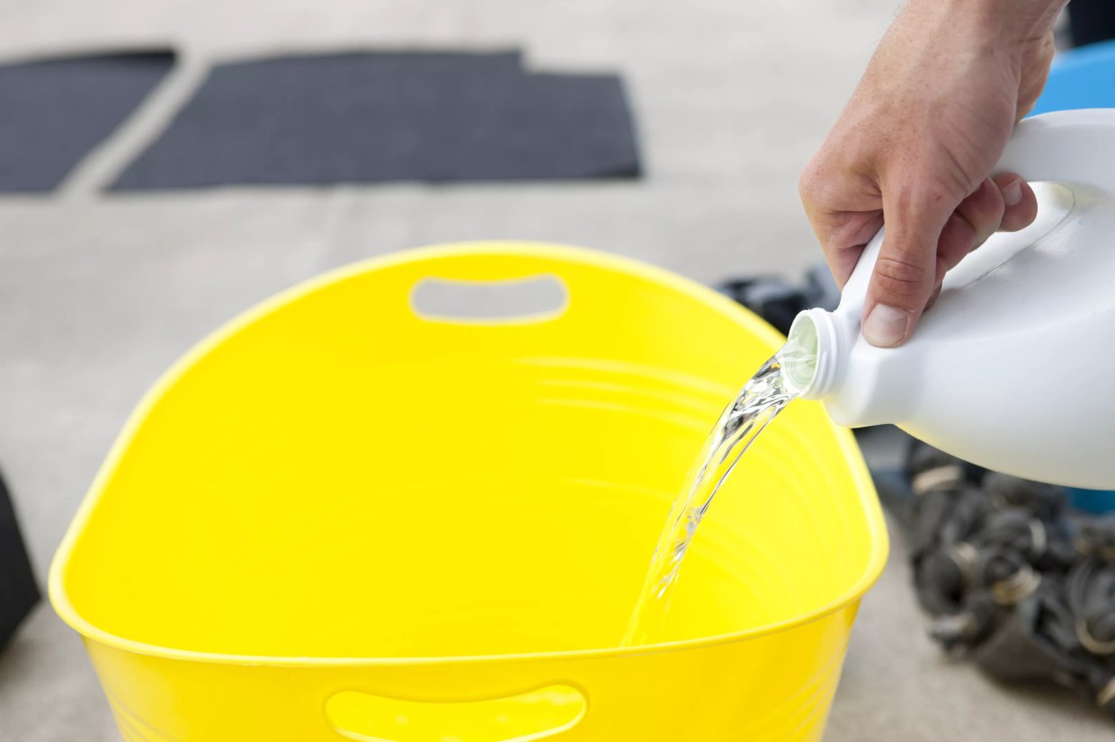 Bleach-Selling Florida Preacher and Sons Charged in COVID Conspiracy