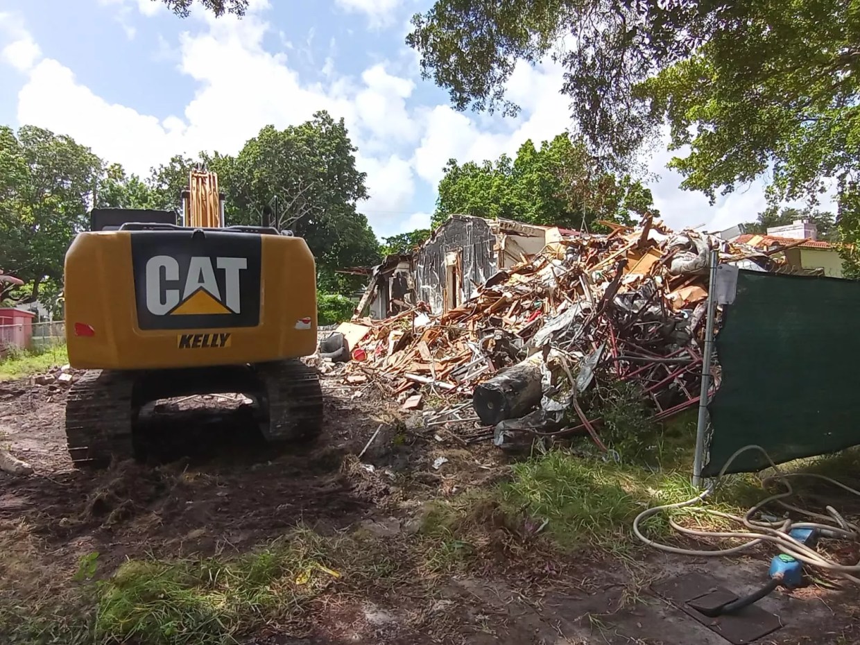 Dust From Miami House Demolition Violated Regulations and Irritated Neighbors