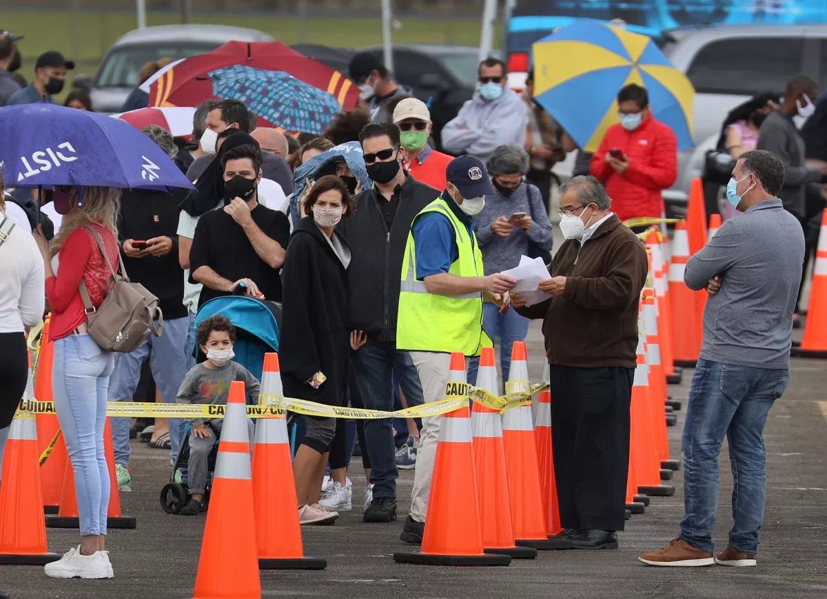 Florida: Where Vaccine Distribution Is Gamified, Everyone Is Confused, and We All Must Compete