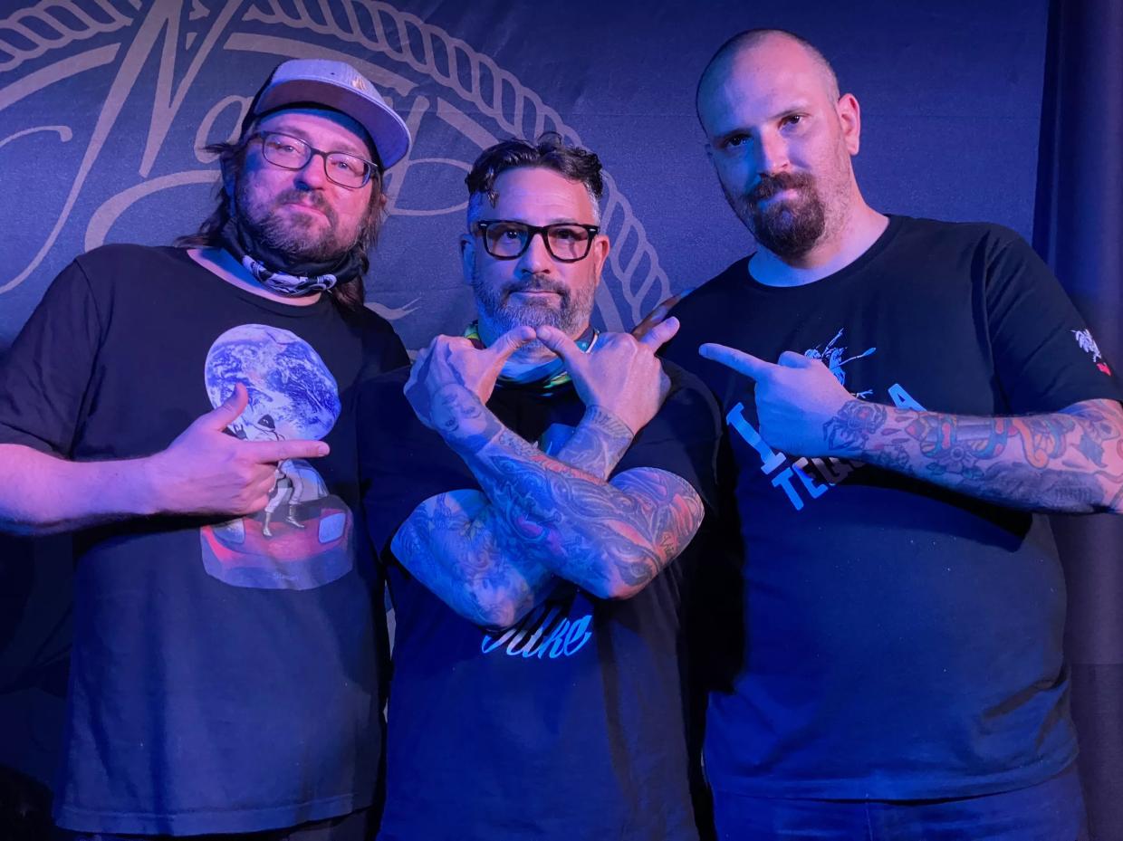 Uncle Scotchy’s Storytelling Extravaganza Pushes Performers to Keep It Personal on Stage