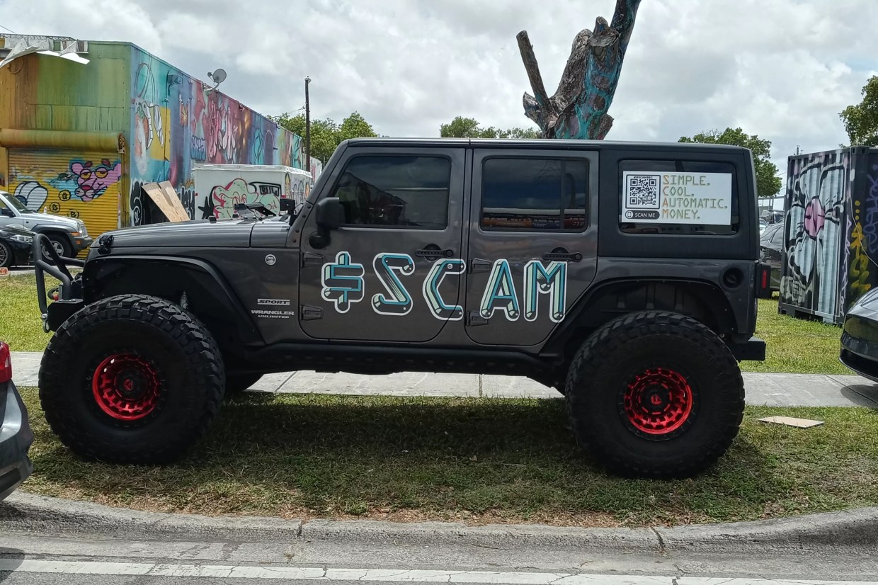 Twitter Compares Miami Bitcoin Conference to Fyre Festival