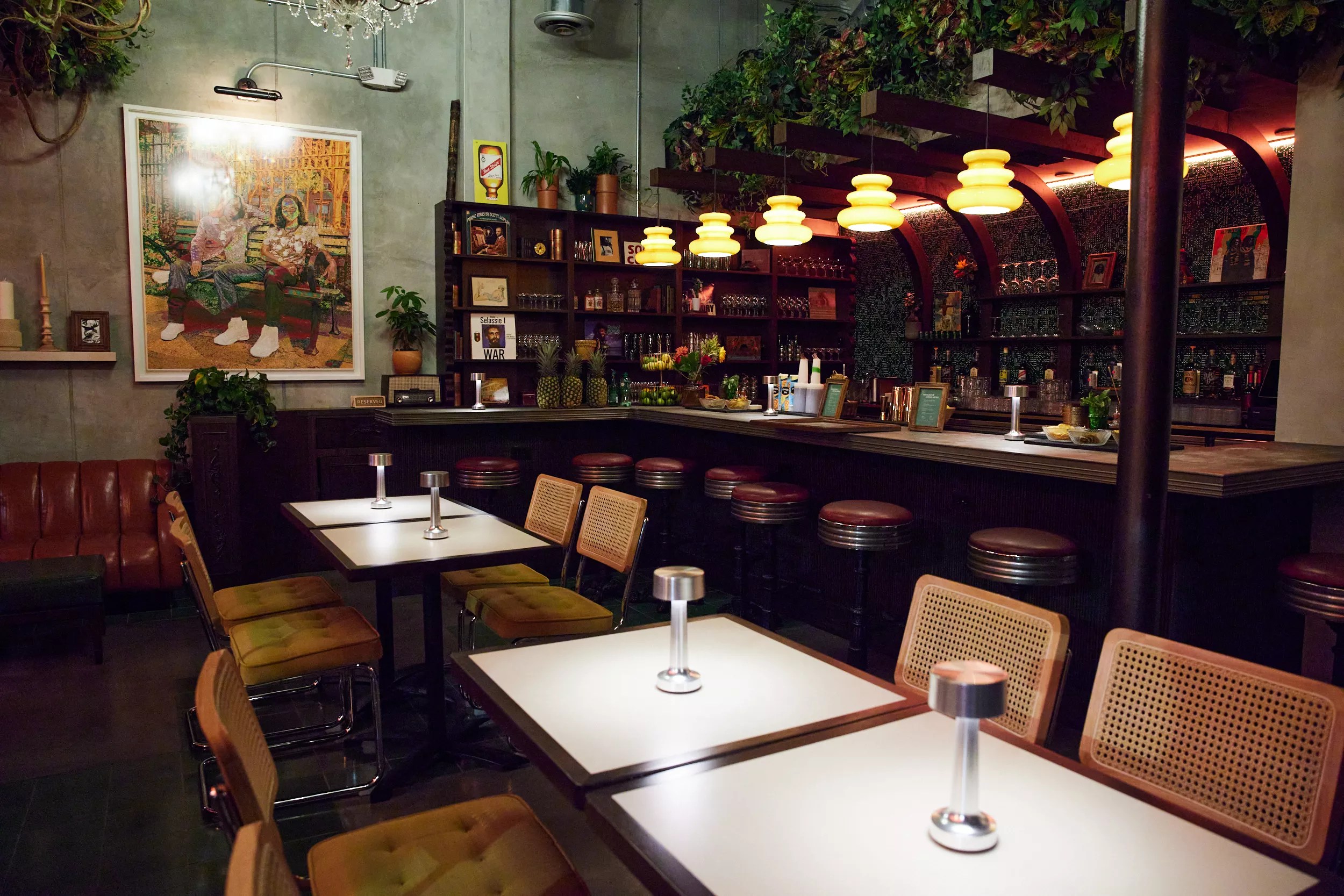 Seating in a dining room