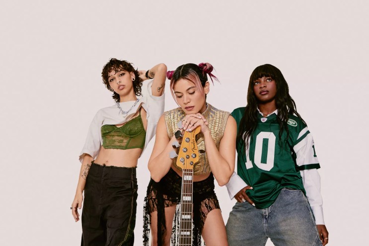 The three members of Darumas