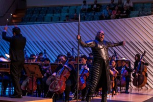 Opera taking place in a public space