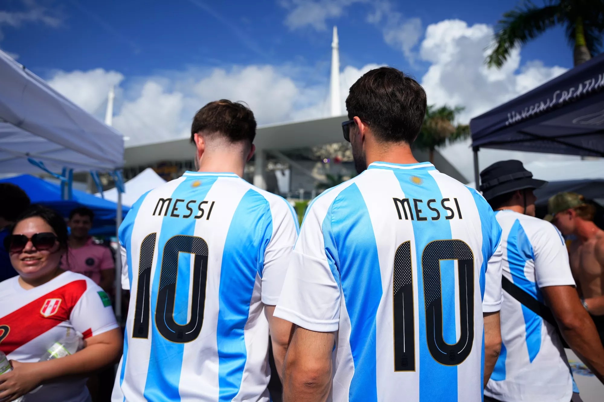 Two Argentina fans wearing Messi jerseys