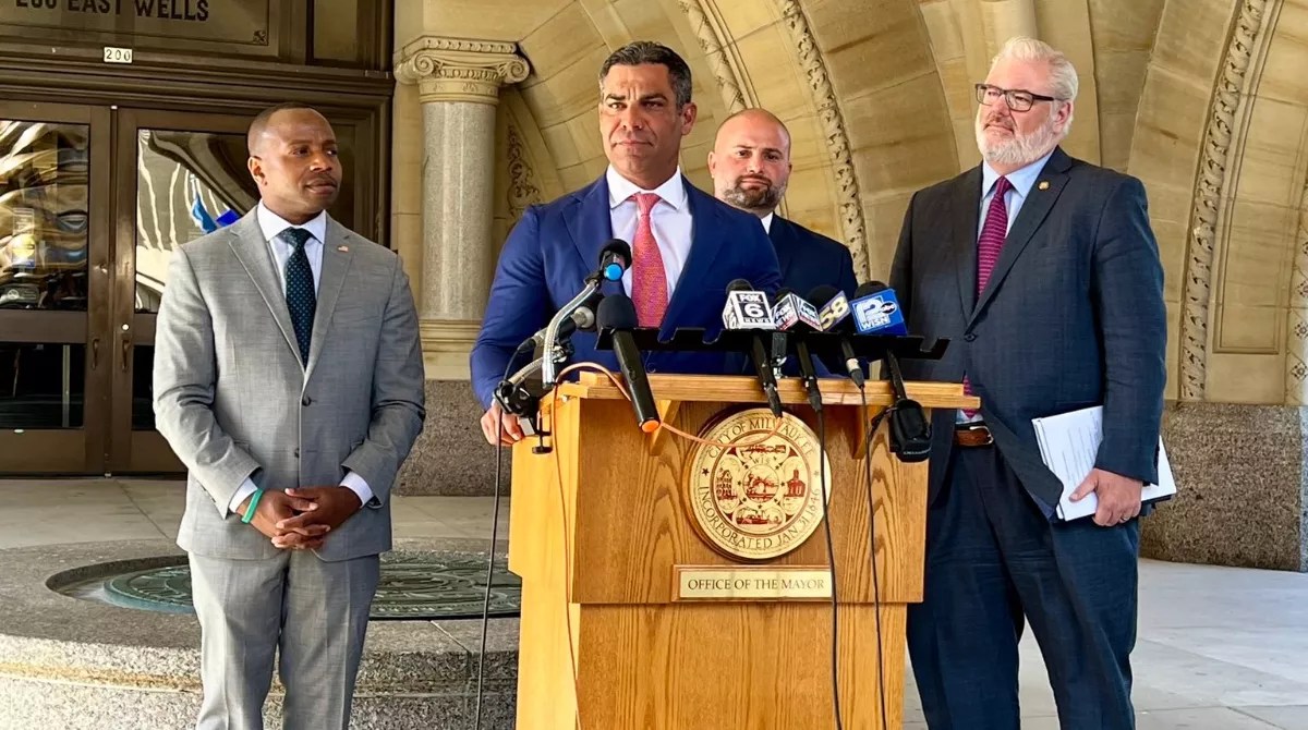 Francis Suarez speaking at a press conference in Milwaukee