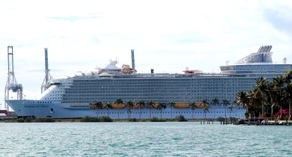 cruise ship