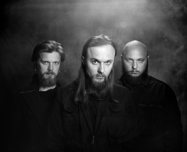 Portrait of the three members of Molchat Doma