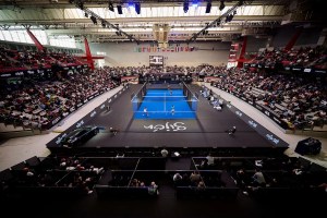 bird's eye view of padel court with spectators on all sides
