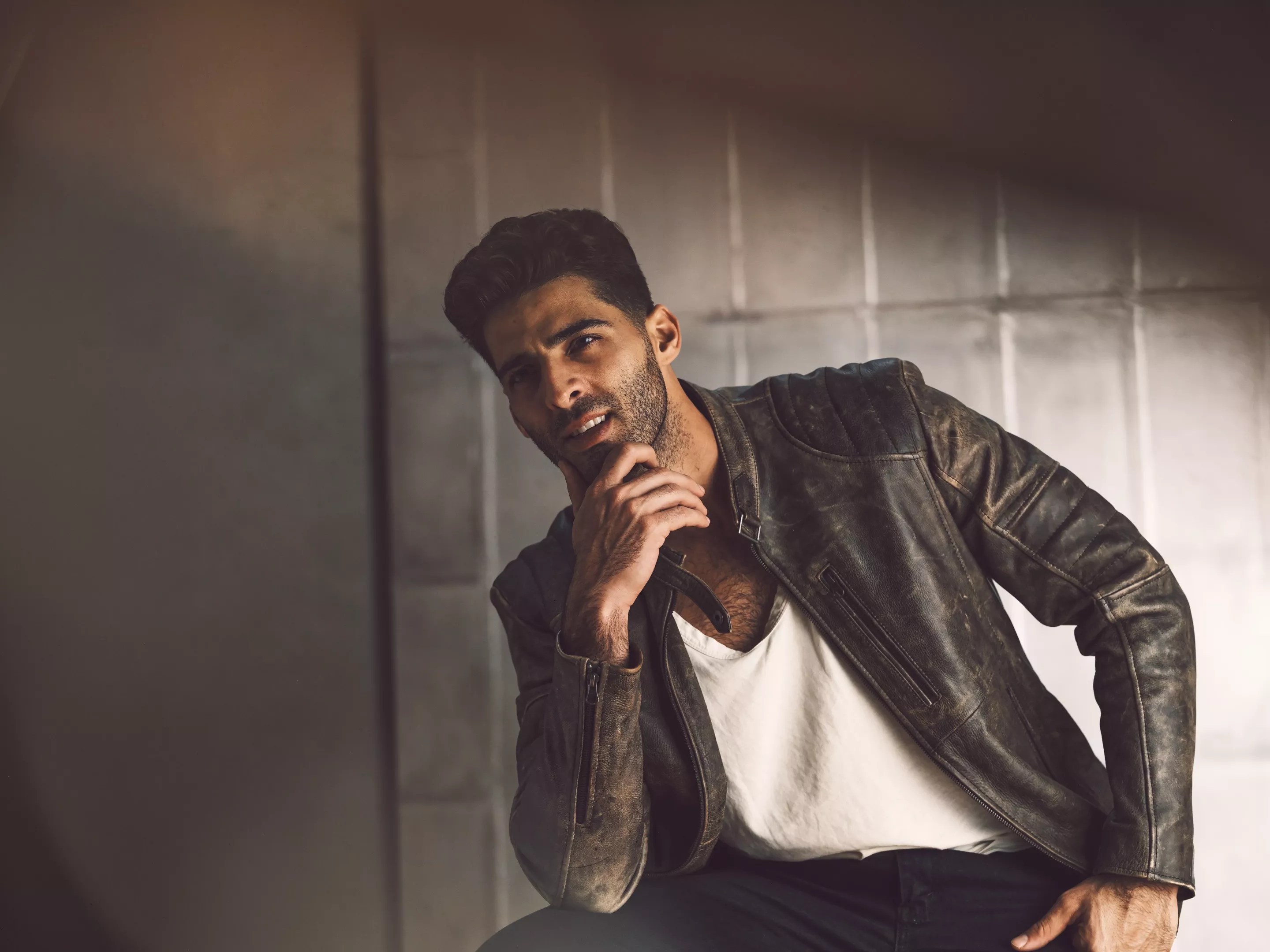 headshot of actor Jason Canela