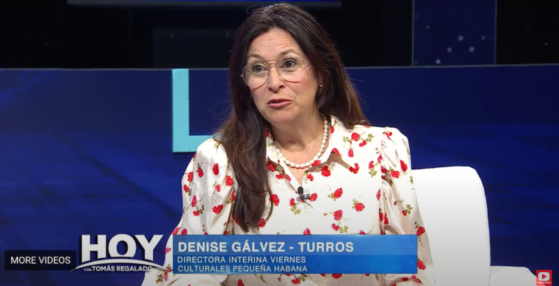 Denise Galvez Turros, a PR professional and co-founder of Latinas for Trump, in an interview with Hoy con Tomás Regalado.
