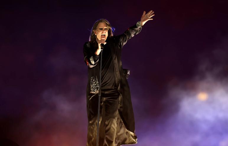 Picture of a heavy metal singer performing on stage
